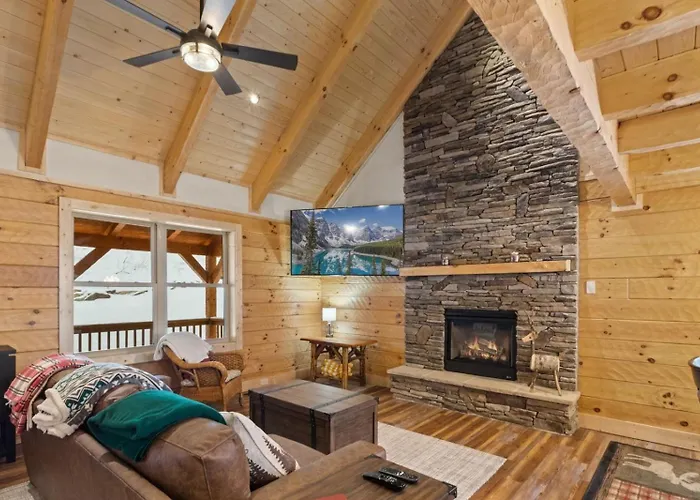 Cozy Rustic Cabin