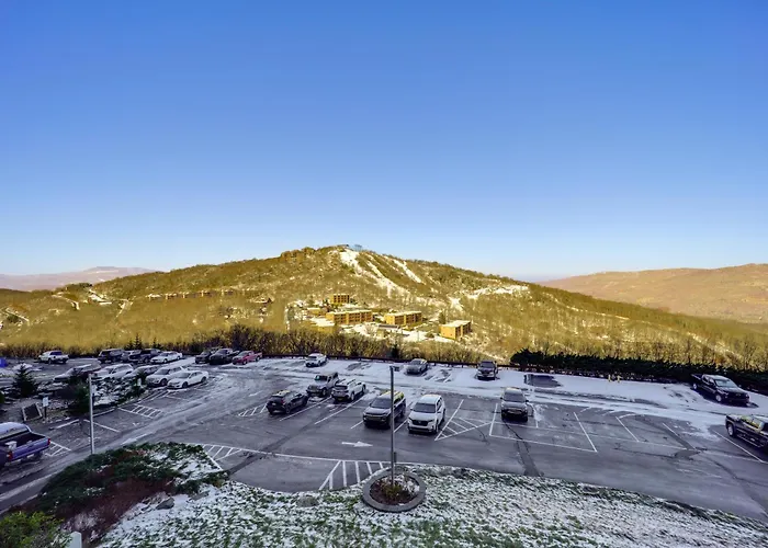 4 Mi Sugar Mtn Resort: Renovated Condo W/ Views!